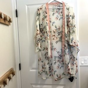 Floral B-O-G Collective Kimono in M/L